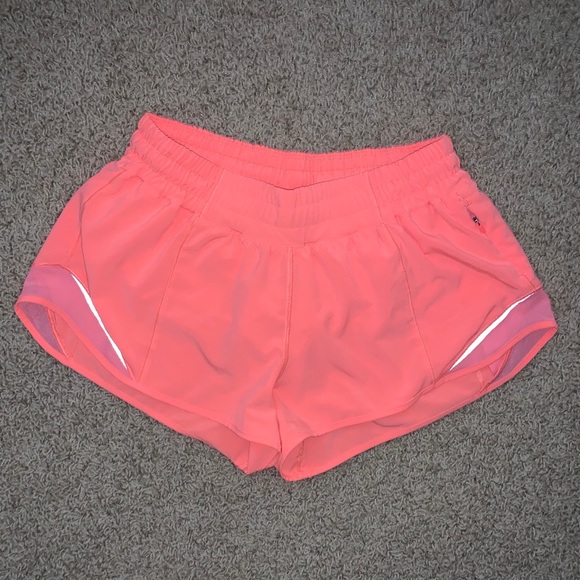 lululemon athletica Pants - Lululemon Hotty Hot Short II 2.5”